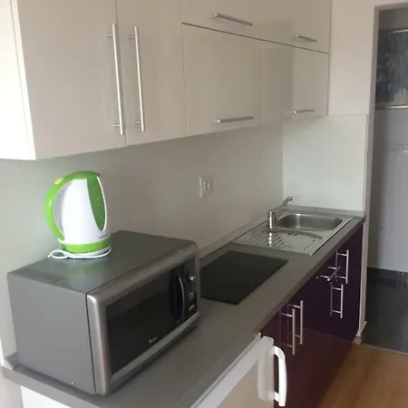 Appartement In With Terrace, Air Condition, Wifi