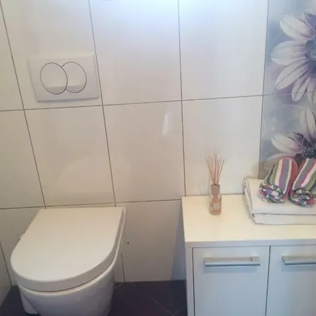 In With Terrace, Air Condition, Wifi Appartamento